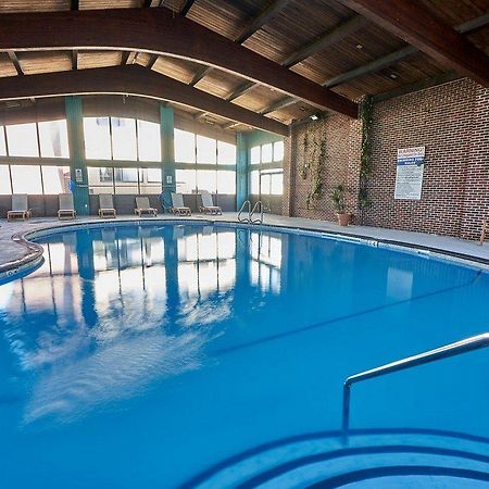 Riverview Inn & Suites Somerset Bagian luar foto