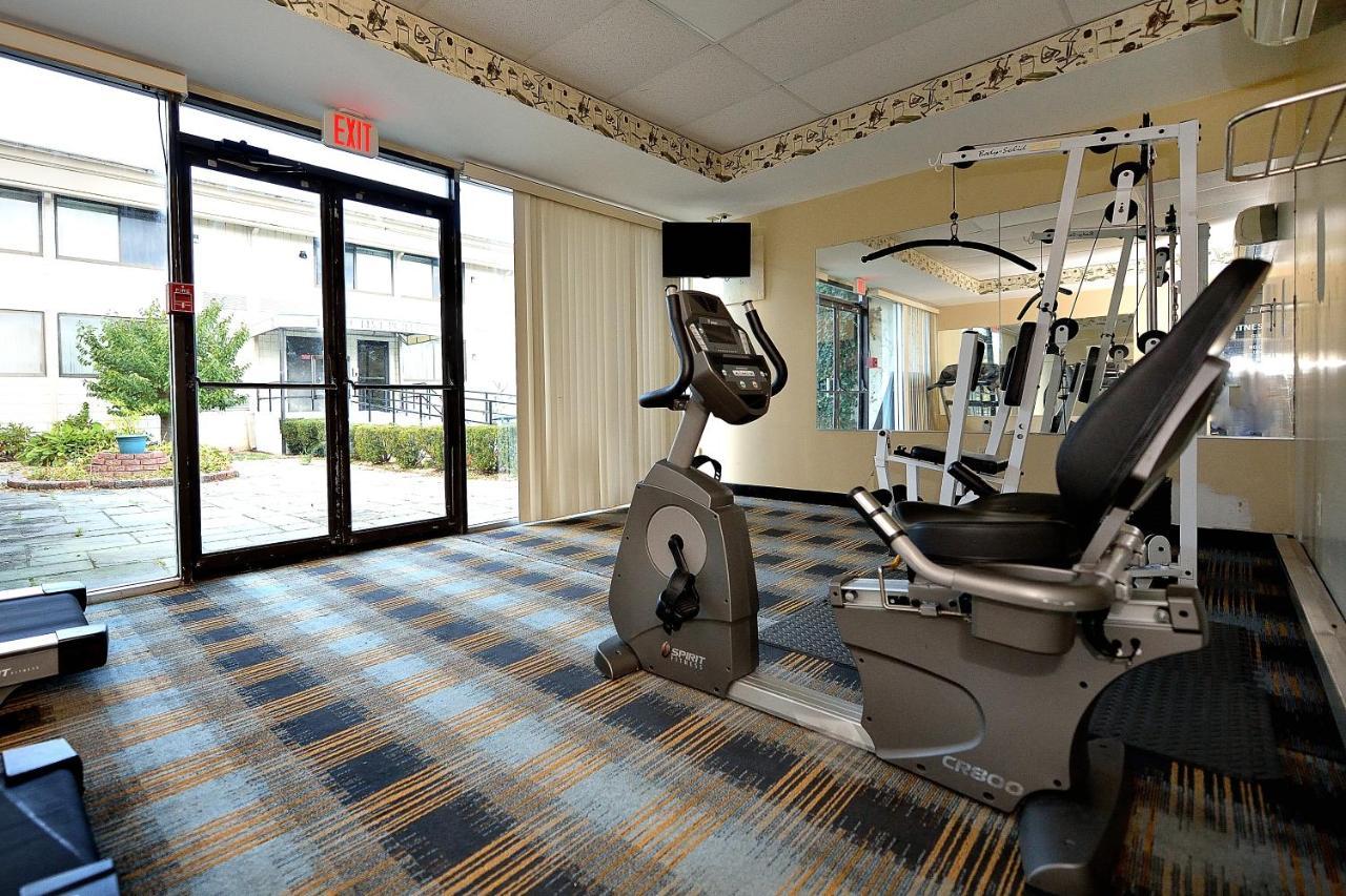 Riverview Inn & Suites Somerset Bagian luar foto