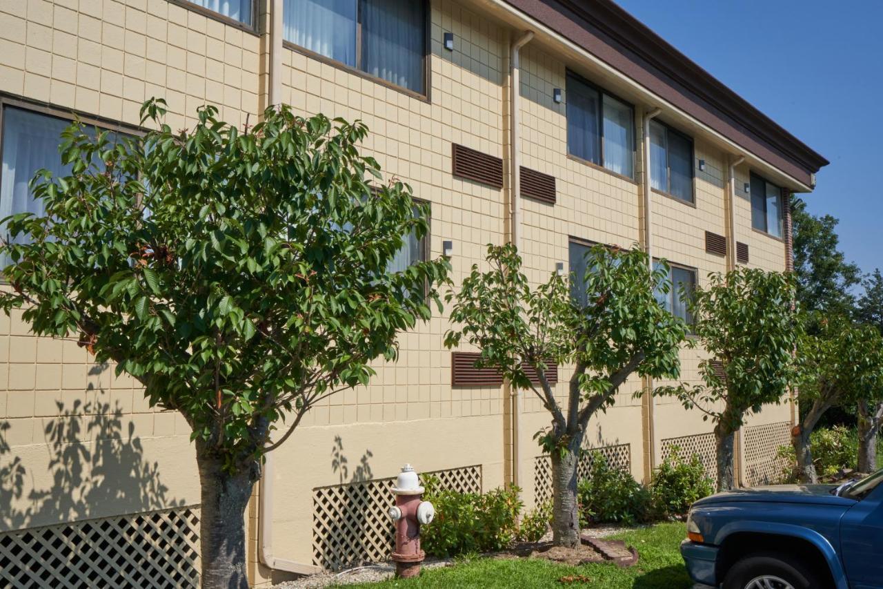 Riverview Inn & Suites Somerset Bagian luar foto