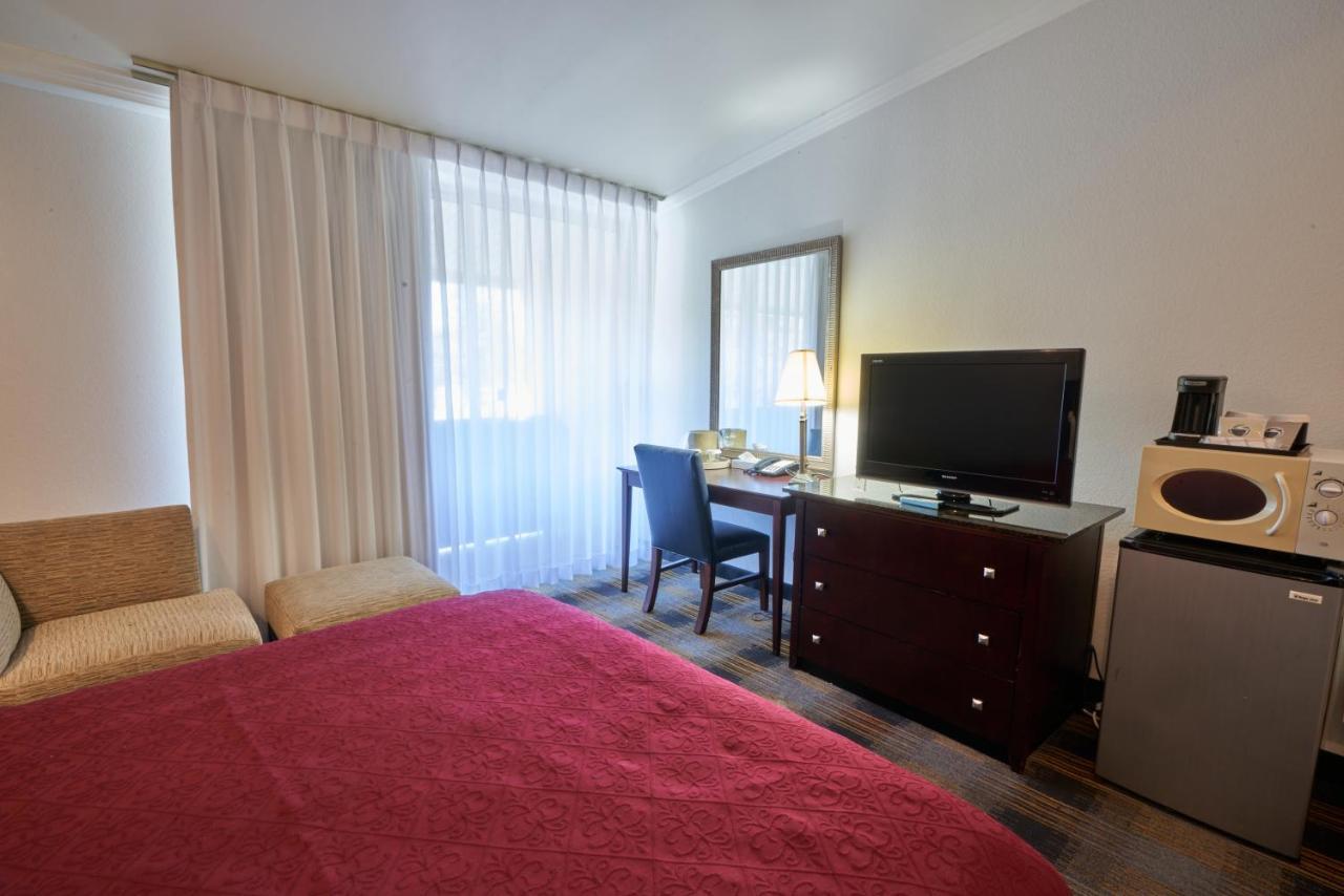 Riverview Inn & Suites Somerset Bagian luar foto
