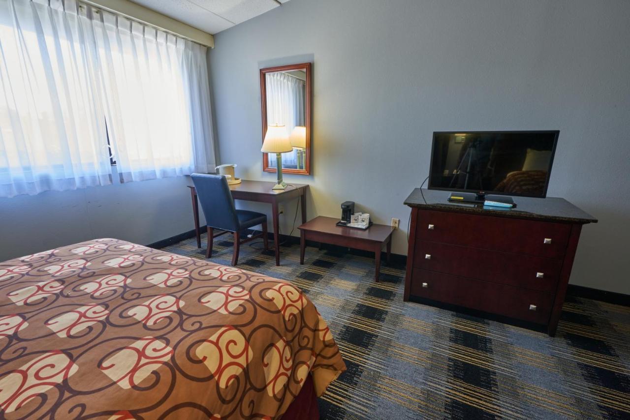 Riverview Inn & Suites Somerset Bagian luar foto