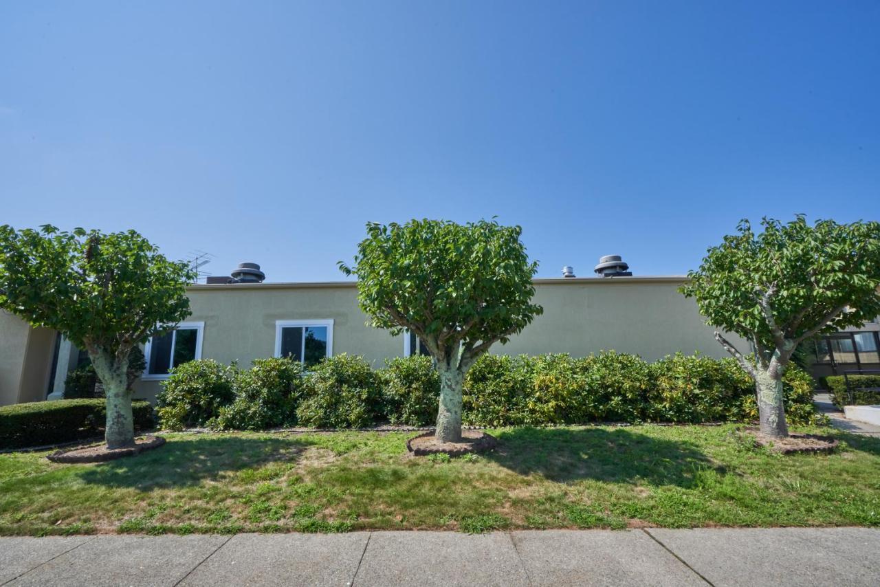 Riverview Inn & Suites Somerset Bagian luar foto