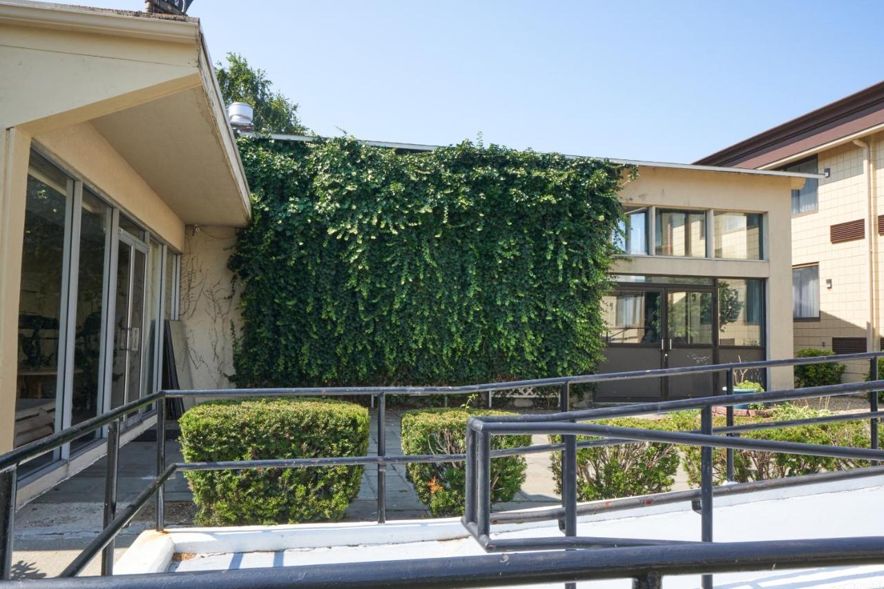 Riverview Inn & Suites Somerset Bagian luar foto