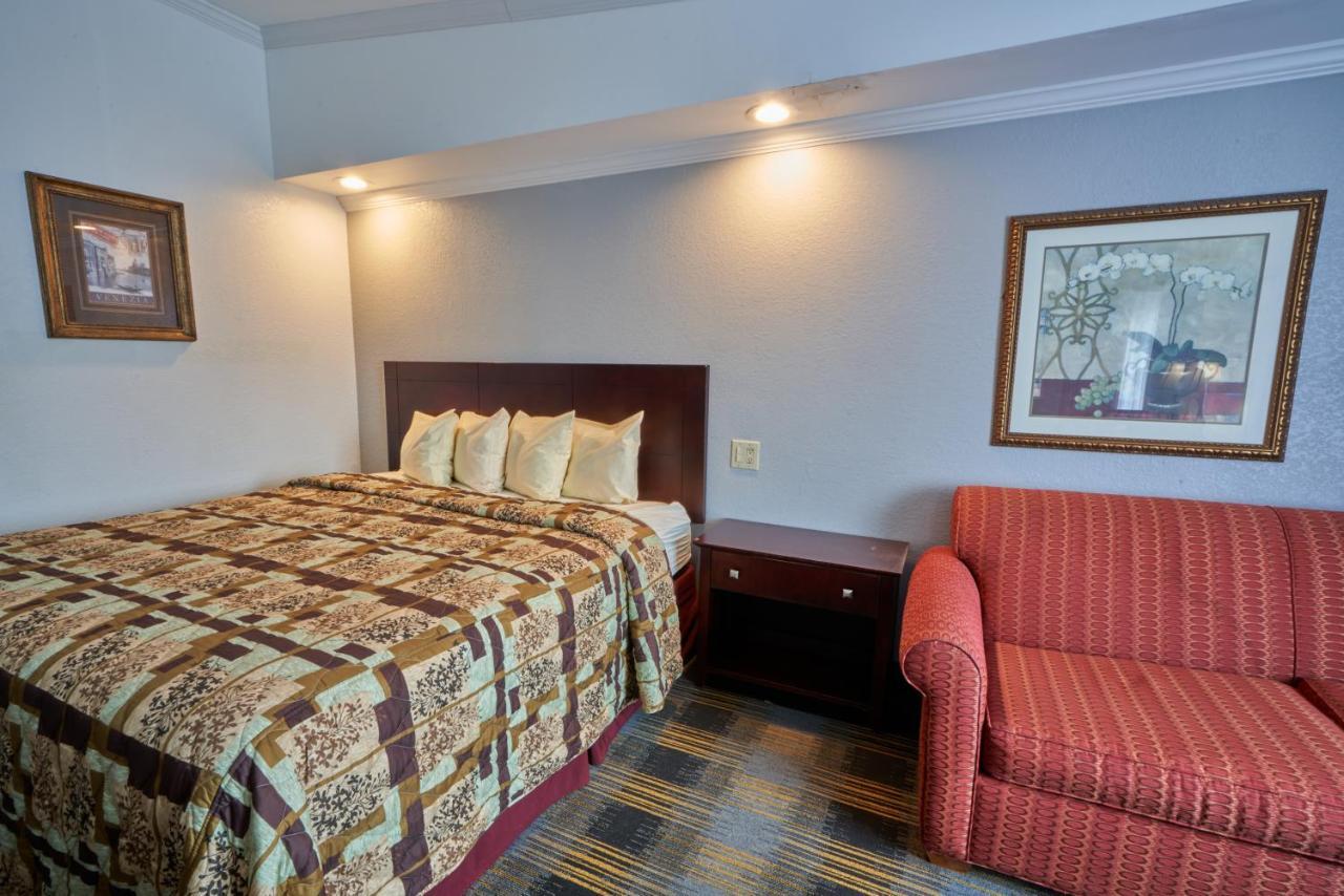 Riverview Inn & Suites Somerset Bagian luar foto
