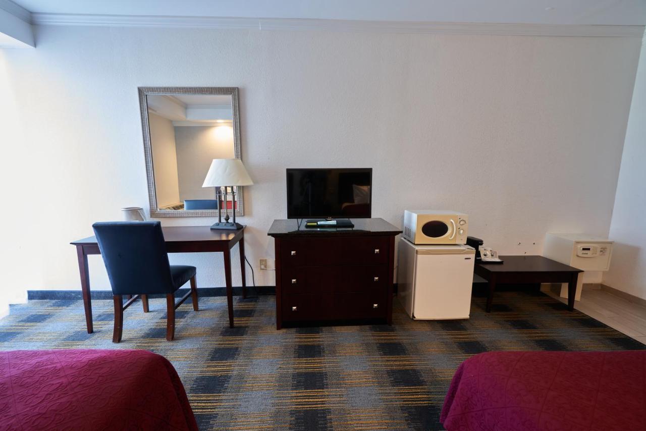 Riverview Inn & Suites Somerset Bagian luar foto