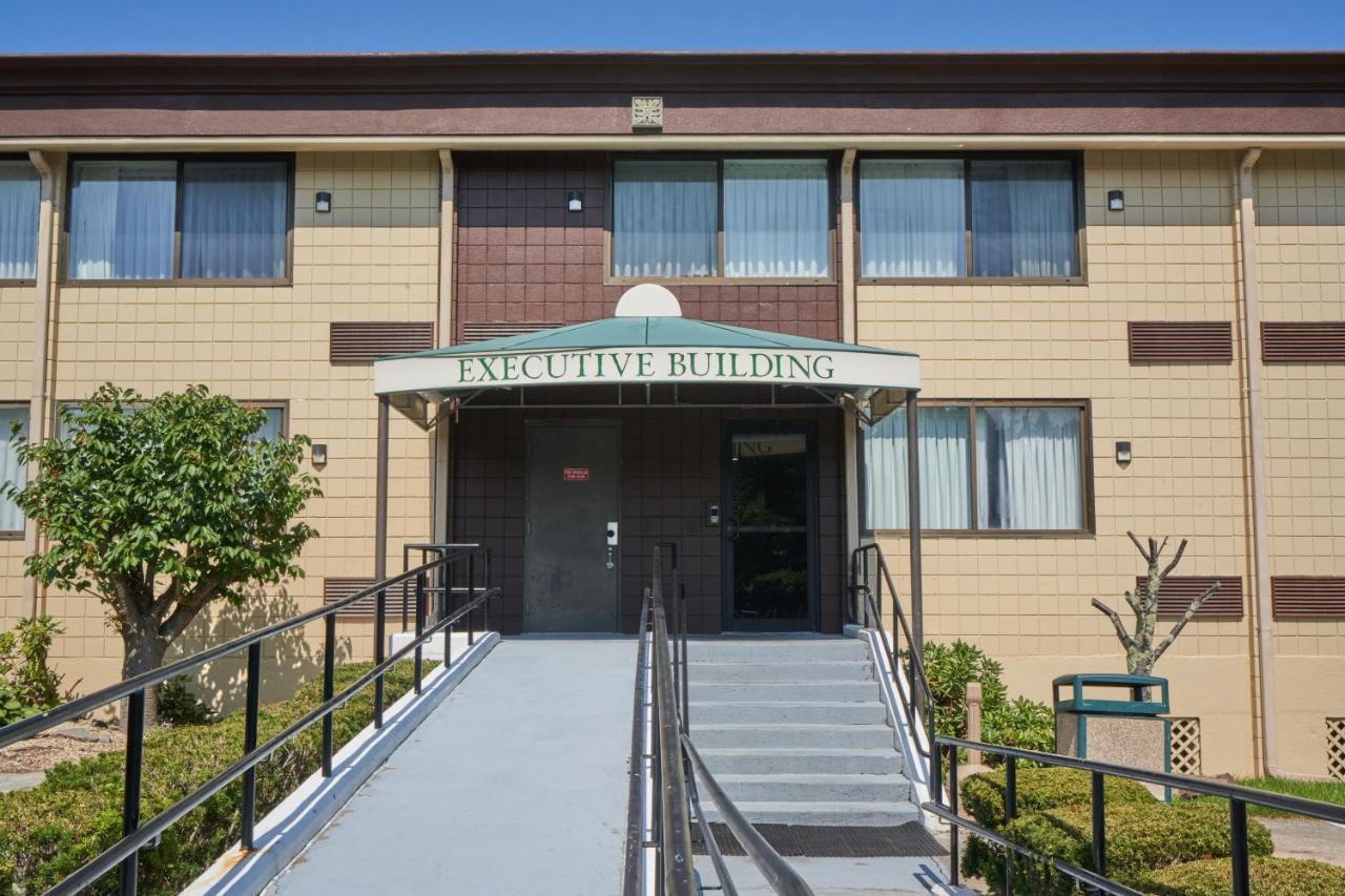 Riverview Inn & Suites Somerset Bagian luar foto
