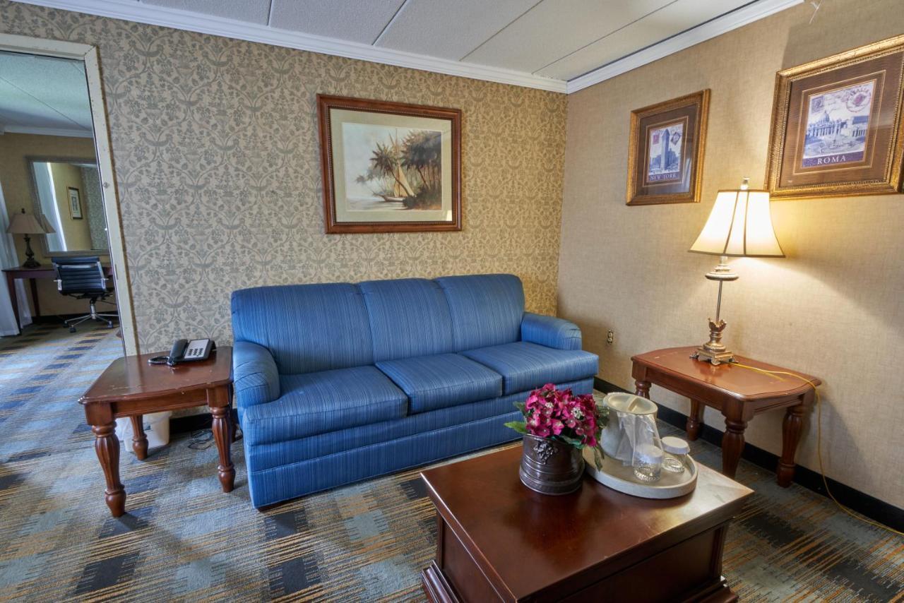 Riverview Inn & Suites Somerset Bagian luar foto