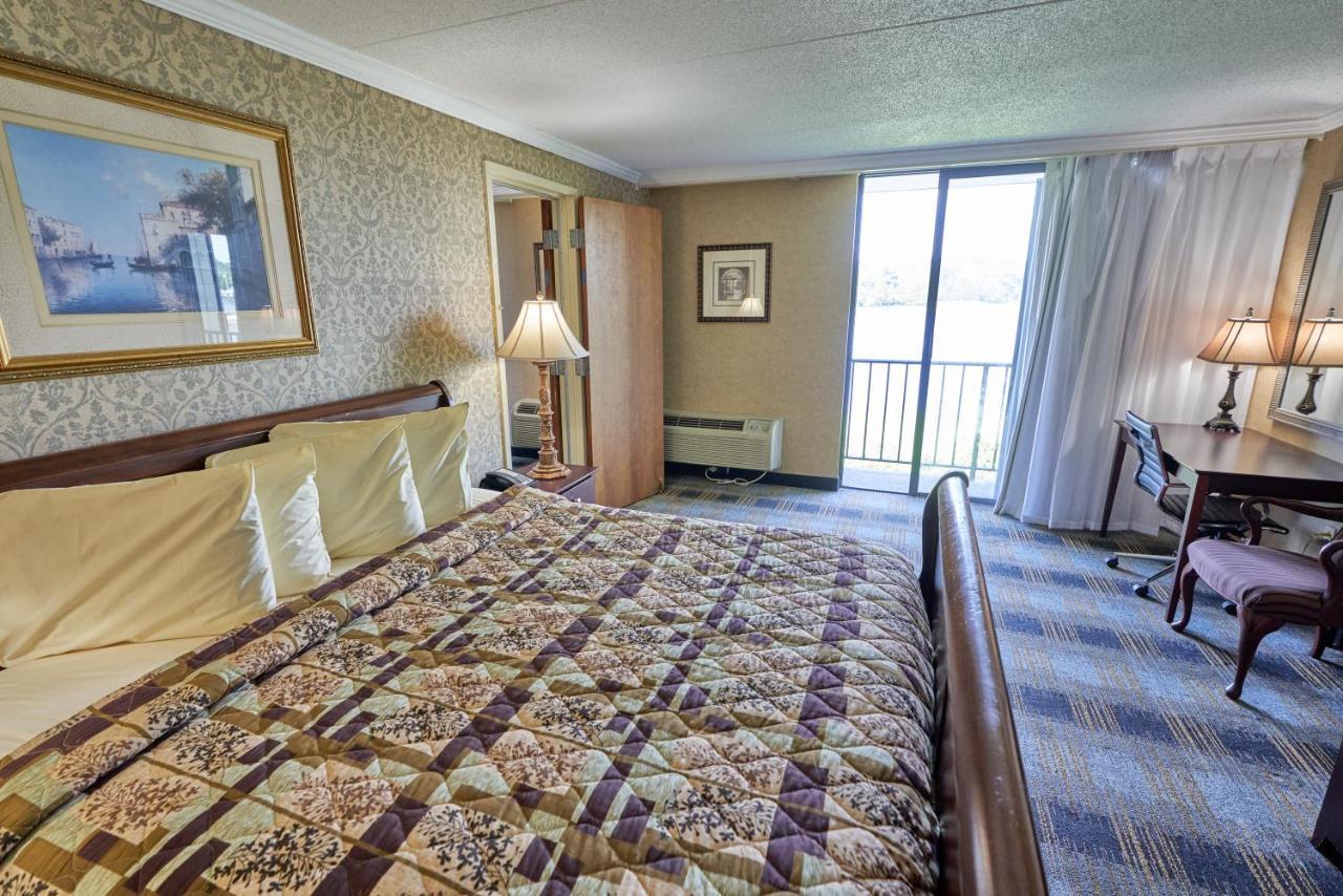Riverview Inn & Suites Somerset Bagian luar foto