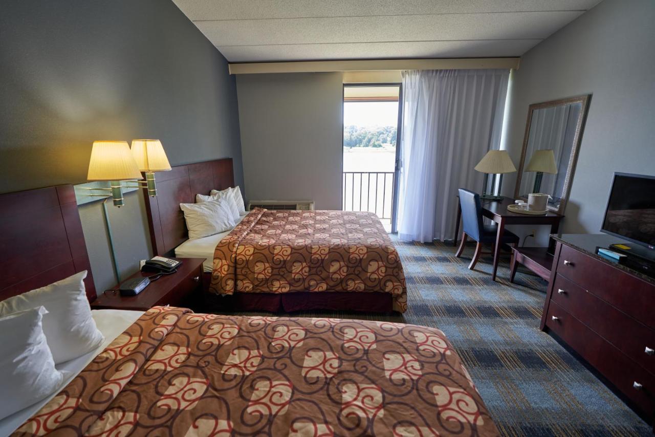 Riverview Inn & Suites Somerset Bagian luar foto