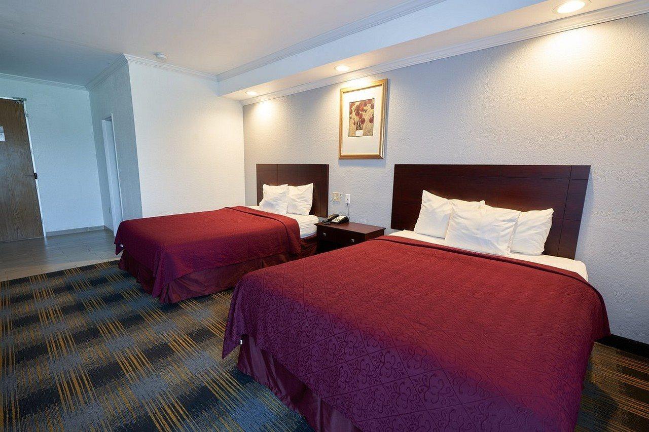 Riverview Inn & Suites Somerset Bagian luar foto