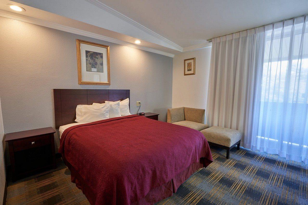 Riverview Inn & Suites Somerset Bagian luar foto
