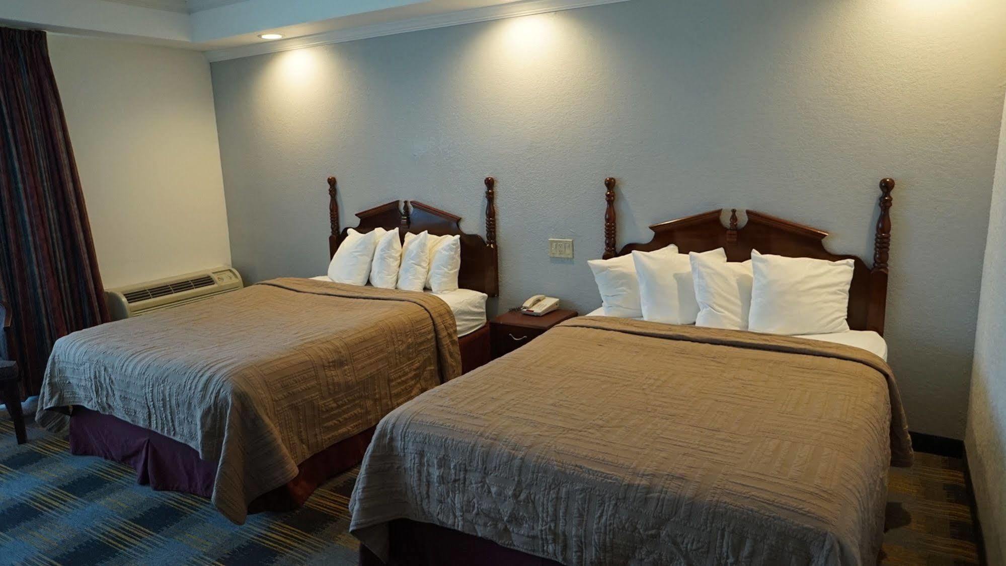 Riverview Inn & Suites Somerset Bagian luar foto