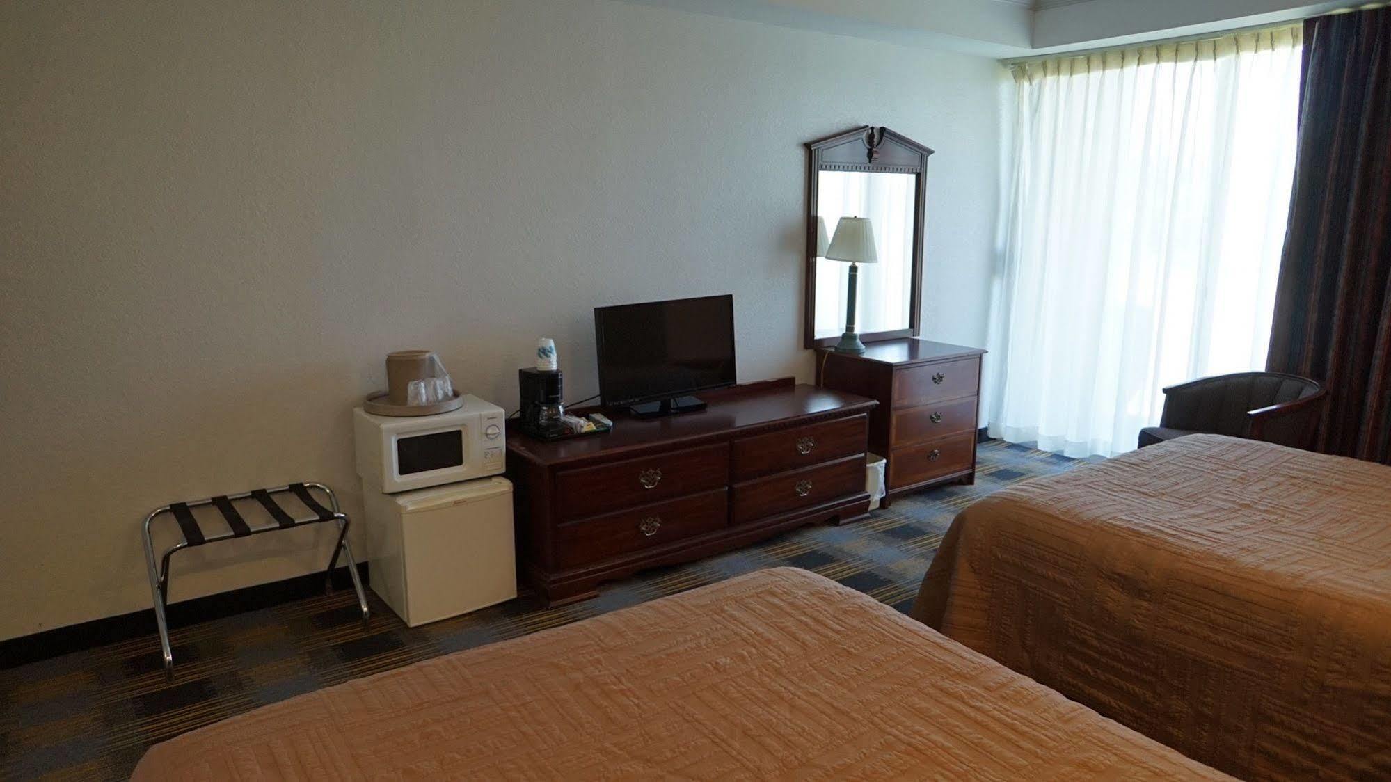 Riverview Inn & Suites Somerset Bagian luar foto