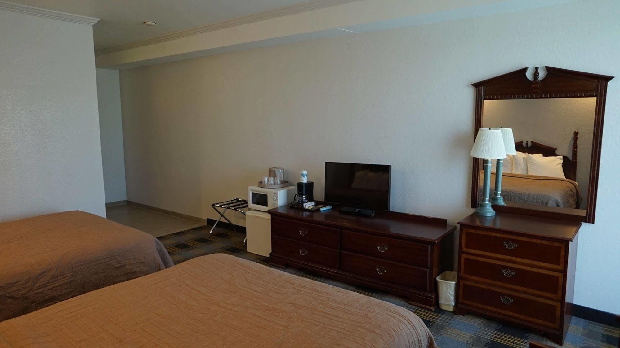 Riverview Inn & Suites Somerset Bagian luar foto